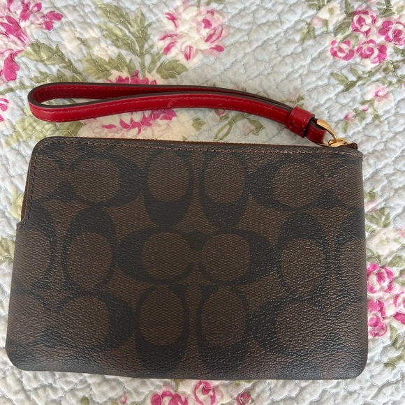 Coach wristlet. Never used in excellent condition! - Picture 2 of 3